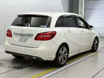 Mercedes-Benz B CLASS