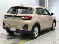 Toyota RAIZE лот № 30002 оценка 4  с аукциона в Японии 1