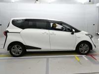 Toyota SIENTA лот № 30004 оценка R  с аукциона в Японии 2