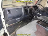 Toyota DYNA лот № 60121 оценка R  с аукциона в Японии 4