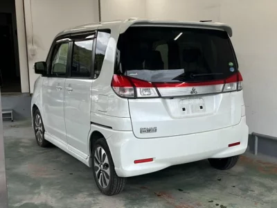 Mitsubishi DELICA D2