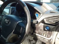 Toyota VOXY лот № 30042 оценка 4  с аукциона в Японии 8