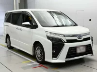 Toyota VOXY лот № 30042 оценка 4  с аукциона в Японии 4
