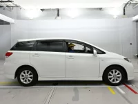 Toyota WISH лот № 30048 оценка 3.5  с аукциона в Японии 2
