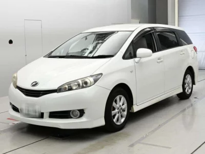 Toyota WISH  с аукциона в Японии