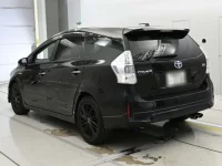 Toyota PRIUS ALPHA лот № 30051 оценка 3  с аукциона в Японии 5