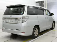 Toyota VELLFIRE лот № 30050 оценка 4  с аукциона в Японии 1