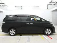 Toyota VELLFIRE лот № 30062 оценка 4  с аукциона в Японии 2