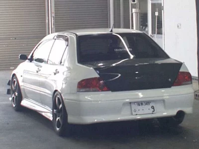 Mitsubishi LANCER