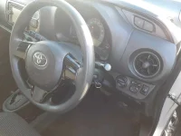 Toyota VITZ лот № 30067 оценка 3  с аукциона в Японии 8
