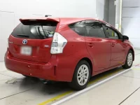 Toyota PRIUS ALPHA лот № 30069 оценка RA  с аукциона в Японии 1