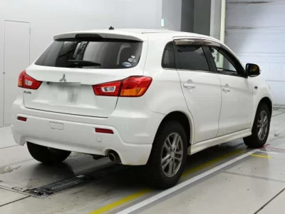 Mitsubishi RVR