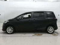 Toyota SIENTA лот № 30082 оценка 4  с аукциона в Японии 3