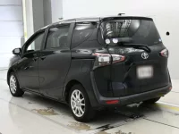 Toyota SIENTA лот № 30082 оценка 4  с аукциона в Японии 5