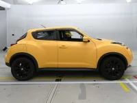 Nissan JUKE лот № 30084 оценка 4  с аукциона в Японии 2