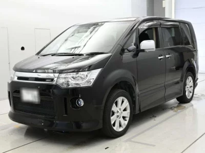 Mitsubishi DELICA D5