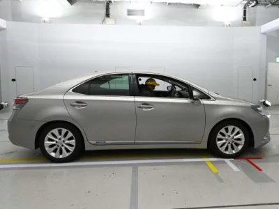 Lexus HS