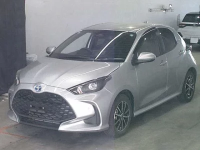 Toyota YARIS  с аукциона в Японии