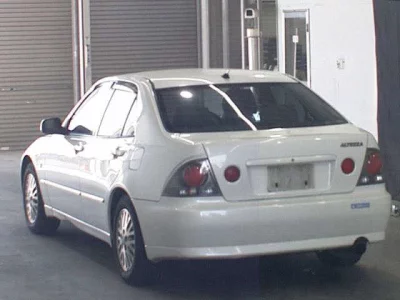 Toyota ALTEZZA  с аукциона в Японии