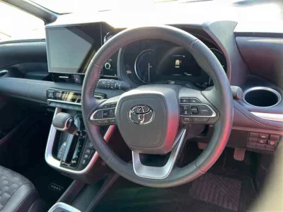 Toyota VOXY  с аукциона в Японии