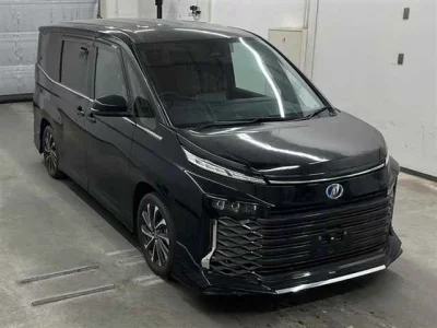 Toyota VOXY  с аукциона в Японии