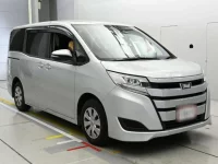 Toyota NOAH лот № 30129 оценка 3  с аукциона в Японии 4