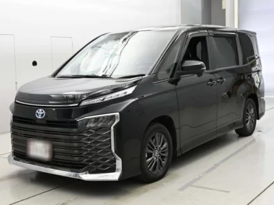 Toyota VOXY  с аукциона в Японии