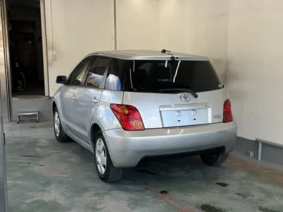 Toyota IST