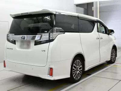 Toyota VELLFIRE  с аукциона в Японии