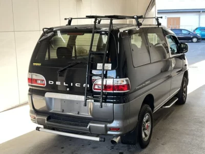Mitsubishi DELICA