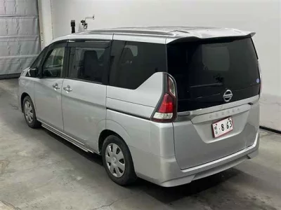 Nissan SERENA  с аукциона в Японии
