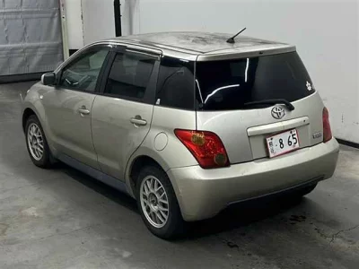 Toyota IST