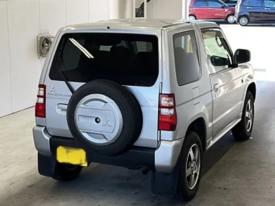 Mitsubishi PAJERO MINI