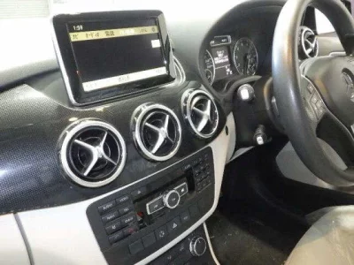 Mercedes-Benz B CLASS