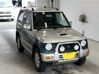 Mitsubishi PAJERO MINI