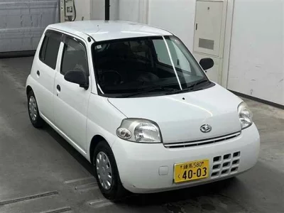 Daihatsu Esse