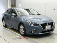 Mazda AXELA лот № 90372 оценка 3  с аукциона в Японии 4