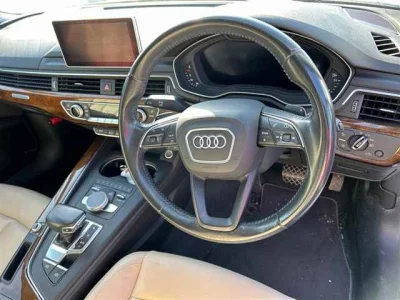 Audi A4  с аукциона в Японии