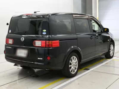 Nissan LAFESTA