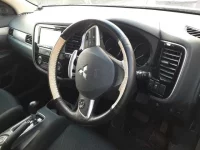 Mitsubishi OUTLANDER лот № 30249 оценка 3.5  с аукциона в Японии 8