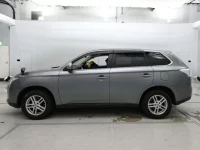 Mitsubishi OUTLANDER лот № 30249 оценка 3.5  с аукциона в Японии 3