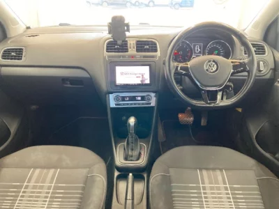 Volkswagen POLO  с аукциона в Японии