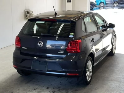 Volkswagen POLO  с аукциона в Японии