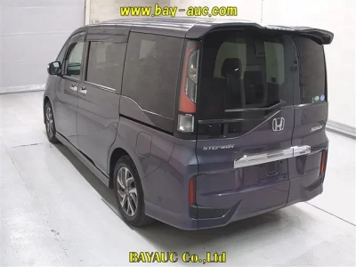 Honda STEP WAGON  с аукциона в Японии