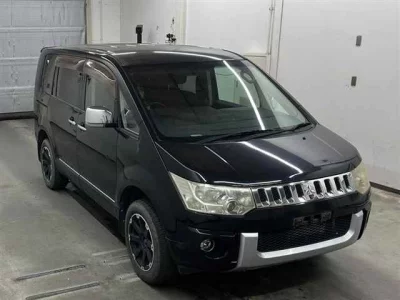 Mitsubishi DELICA D5