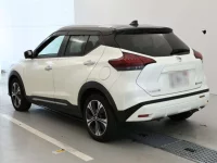 Nissan KICKS лот № 30276 оценка 4.5  с аукциона в Японии 5