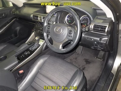 Lexus IS