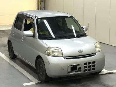 Daihatsu Esse