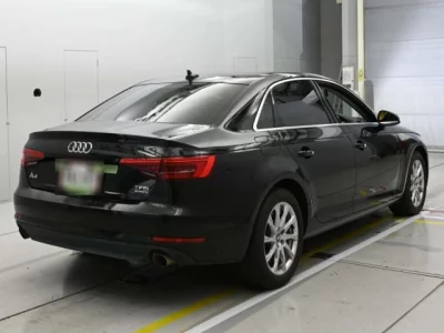 Audi A4  с аукциона в Японии
