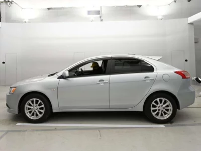 Mitsubishi GALANT FORTIS